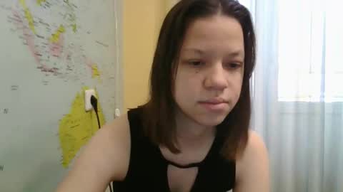 Snapshot of paradise_tease chatting on 14, 12, 2025 paradise_tease online show from 14, 12, 2025