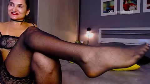 Snapshot of paradisegirl_ chatting on 3, 12, 2024 My alter ego Betinna Flowers - a tattooed Miss - Are you missing me come in here - online show from 3, 12, 2024
