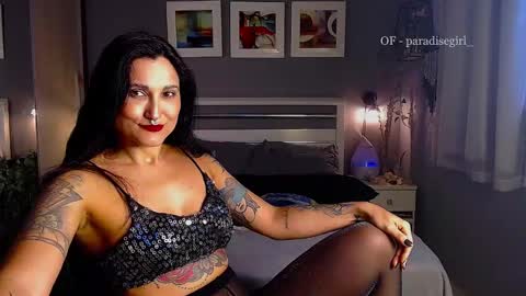 Snapshot of paradisegirl_ chatting on 6, 1, 2025 My alter ego Betinna Flowers - a tattooed Miss - Are you missing me come in here - online show from 6, 1, 2025