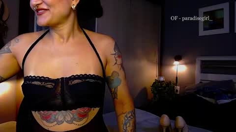 Snapshot of paradisegirl_ chatting on 22, 1, 2025 My alter ego Betinna Flowers - a tattooed Miss - Are you missing me come in here - online show from 22, 1, 2025