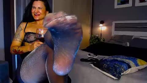 Snapshot of paradisegirl_ chatting on 25, 1, 2025 My alter ego Betinna Flowers - a tattooed Miss - Are you missing me come in here - online show from 25, 1, 2025
