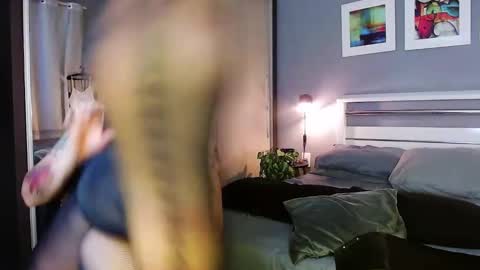 Snapshot of paradisegirl_ chatting on 15, 10, 2025 My alter ego Betinna Flowers - a tattooed Miss - Are you missing me come in here - online show from 15, 10, 2025