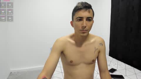 Snapshot of pareja_curiosa19 chatting on 21, 10, 2025 pareja_curiosa19 online show from 21, 10, 2025