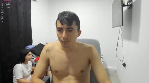 Snapshot of pareja_curiosa19 chatting on 15, 12, 2025 pareja_curiosa19 online show from 15, 12, 2025