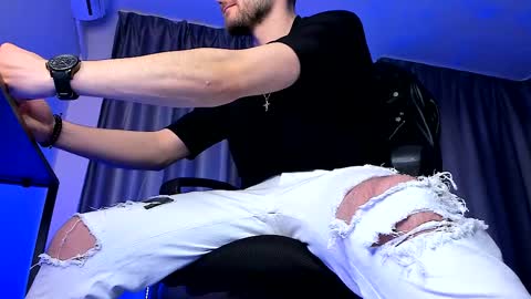 Paris online show from 6, 3, 2025