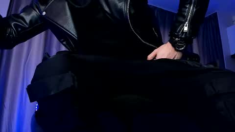 Paris online show from 21, 12, 2025