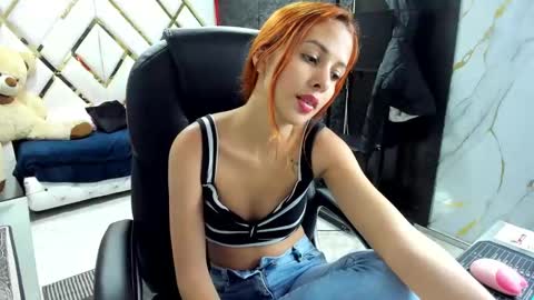 paris petit online show from 21, 10, 2025