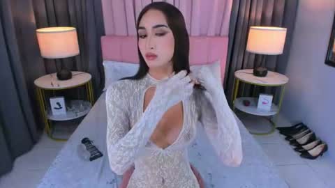 parismilker online show from 26, 6, 2026