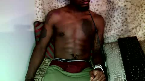 Snapshot of parlaytellio chatting on 4, 12, 2024 Parlay Tellio online show from 4, 12, 2024