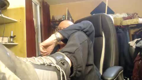 pascal88881 online show from 7, 1, 2025