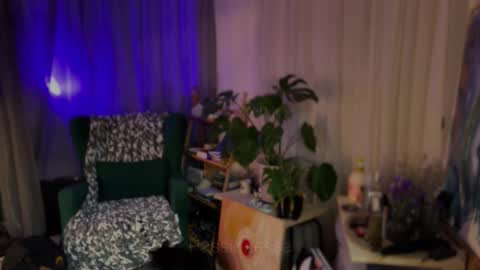 Snapshot of passionessa chatting on 1, 11, 2025 Call me Miss Alice Careful Passion Queen online show from 1, 11, 2025