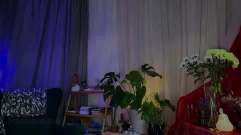 Snapshot of passionessa chatting on 2, 12, 2025 Call me Miss Alice Careful Passion Queen online show from 2, 12, 2025