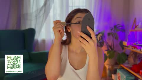 Snapshot of passionessa chatting on 15, 12, 2025 Call me Miss Alice Careful Passion Queen online show from 15, 12, 2025