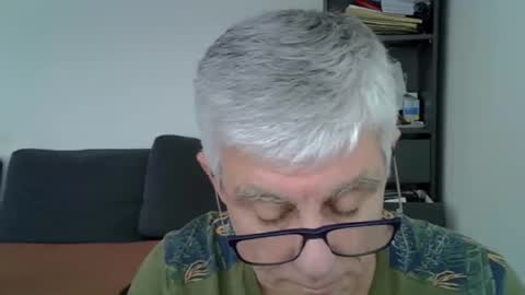 Snapshot of patrick5275 chatting on 4, 1, 2025 patrick5275 online show from 4, 1, 2025