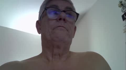 Snapshot of patrick5275 chatting on 14, 10, 2025 patrick5275 online show from 14, 10, 2025