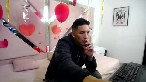 Snapshot of patrick_and_greeicy chatting on 8, 2, 2025 patrick_and_greeicy online show from 8, 2, 2025