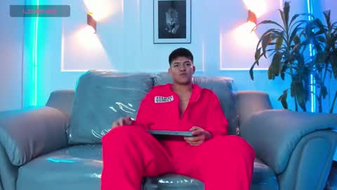 Snapshot of paul27__ chatting on 28, 11, 2025 paul27__ online show from 28, 11, 2025