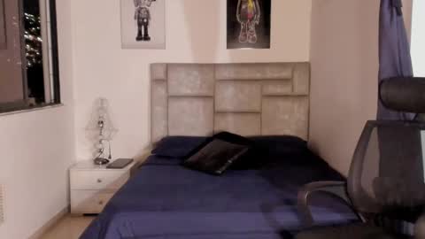 PAUL ROGER online show from 1, 10, 2025