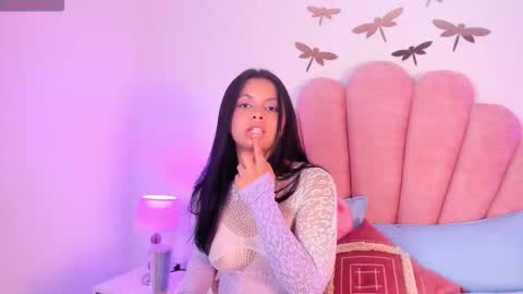 Snapshot of paula__evans chatting on 7, 11, 2025 Paula online show from 7, 11, 2025