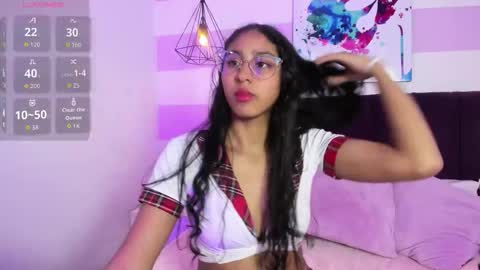 Pau  online show from 11, 10, 2025