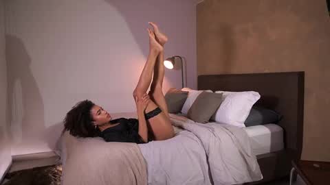 Paula online show from 1, 3, 2025