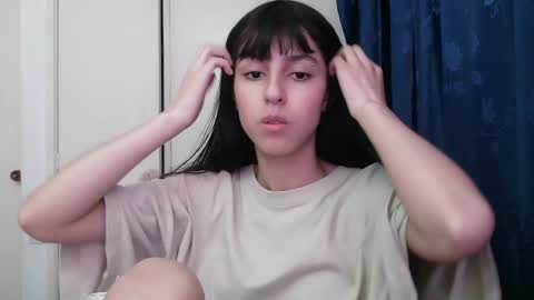 Snapshot of paulainblue chatting on 3, 12, 2024 online show from 3, 12, 2024