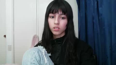 Snapshot of paulainblue chatting on 4, 12, 2024 online show from 4, 12, 2024