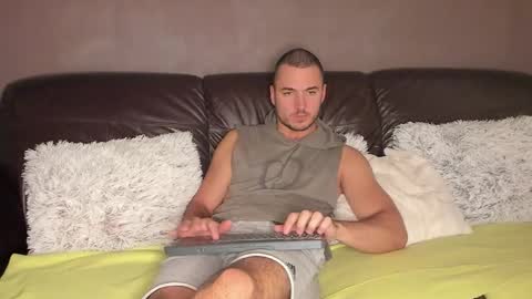 Snapshot of paulblack021 chatting on 27, 10, 2025 paulblack021 online show from 27, 10, 2025