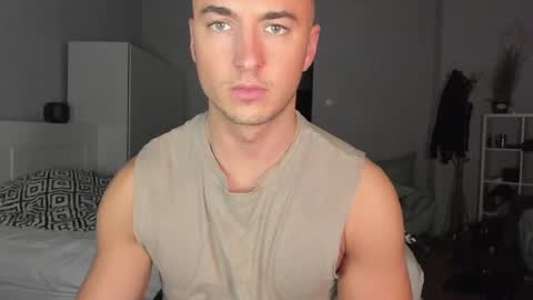 Snapshot of paulblack021 chatting on 18, 11, 2025 paulblack021 online show from 18, 11, 2025