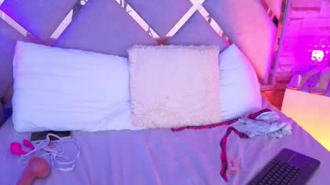 paulette_dupont_ online show from 5, 3, 2026