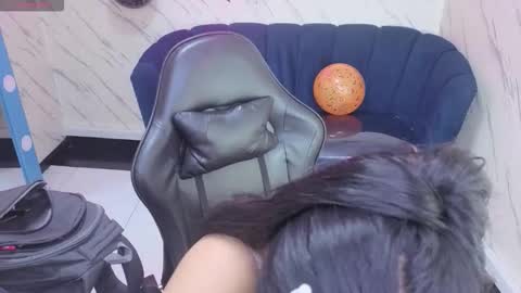 Live 800am 200pm COLOMBIAN HOUR online show from 30, 10, 2025