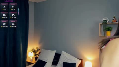 Snapshot of paulettelafevre chatting on 17, 10, 2025 Eva online show from 17, 10, 2025