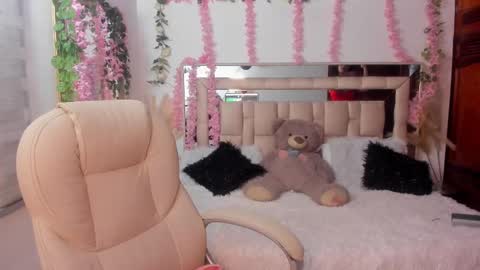 Snapshot of paulha_miller chatting on 12, 9, 2025 paulha_miller online show from 12, 9, 2025