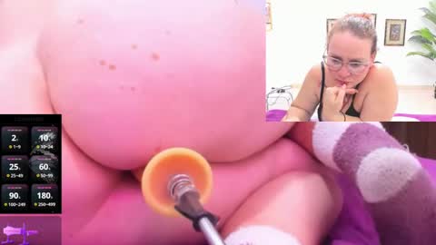 Paulina Davis  online show from 22, 2, 2025