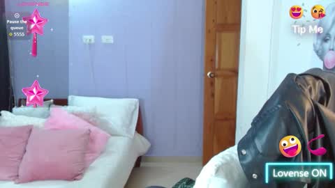 Snapshot of paulina_galvis2700 chatting on 10, 10, 2025 paulina online show from 10, 10, 2025