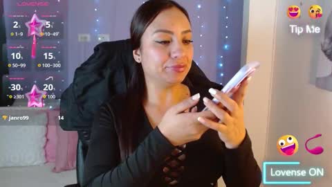 Snapshot of paulina_galvis2700 chatting on 4, 12, 2025 paulina online show from 4, 12, 2025