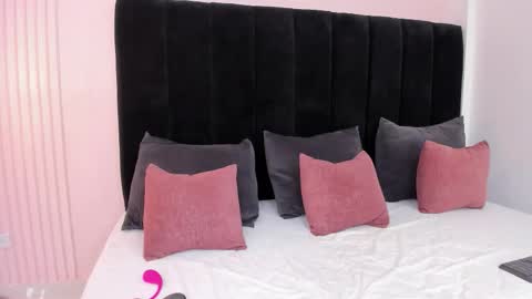 Snapshot of paulina_zuarez chatting on 7, 11, 2025 Paulina online show from 7, 11, 2025