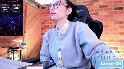 Snapshot of paulinabarnett_ chatting on 18, 10, 2025 Paulina online show from 18, 10, 2025