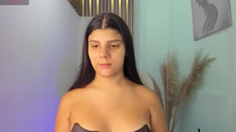 Snapshot of paulinabelle chatting on 4, 12, 2025 Paulina Belle online show from 4, 12, 2025
