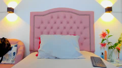 paulinavera online show from 15, 4, 2026