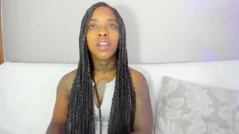 Snapshot of pauline_fox chatting on 17, 9, 2025 Pauline online show from 17, 9, 2025