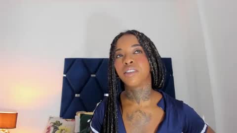 Snapshot of pauline_fox chatting on 2, 10, 2025 Pauline online show from 2, 10, 2025