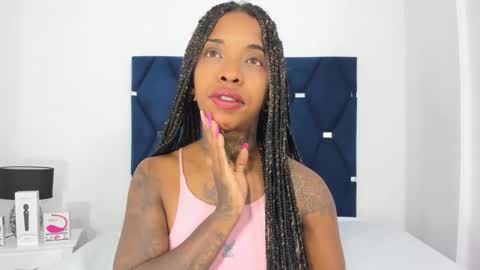 Snapshot of pauline_fox chatting on 5, 10, 2025 Pauline online show from 5, 10, 2025