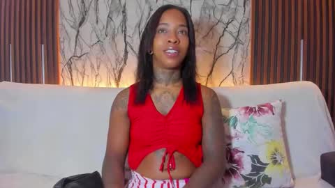 Snapshot of pauline_fox chatting on 3, 11, 2025 Pauline online show from 3, 11, 2025