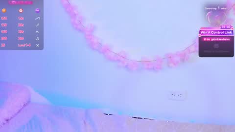 Snapshot of pauline_golden1 chatting on 1, 2, 2025 Pauline online show from 1, 2, 2025