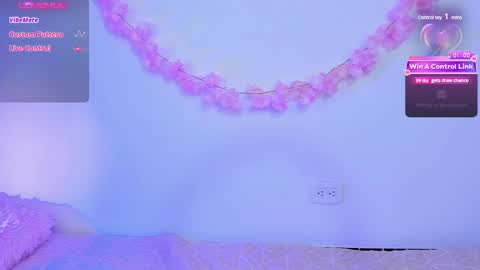 Snapshot of pauline_golden1 chatting on 13, 2, 2025 Pauline online show from 13, 2, 2025