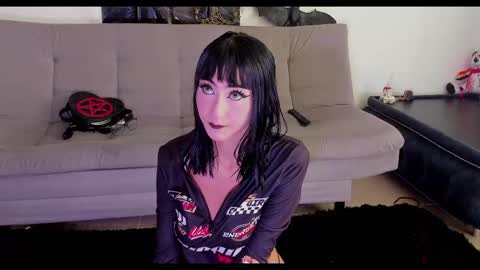 Pauline online show from 4, 10, 2025