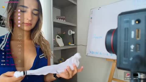 Snapshot of paulirose chatting on 9, 11, 2025 paulirose online show from 9, 11, 2025