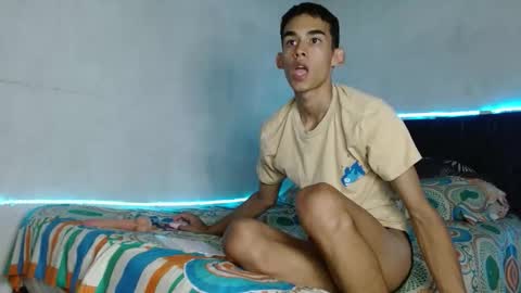 Snapshot of paulosex12 chatting on 18, 10, 2025 paulosex12 online show from 18, 10, 2025