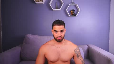 Paul Phoenix online show from 4, 12, 2025